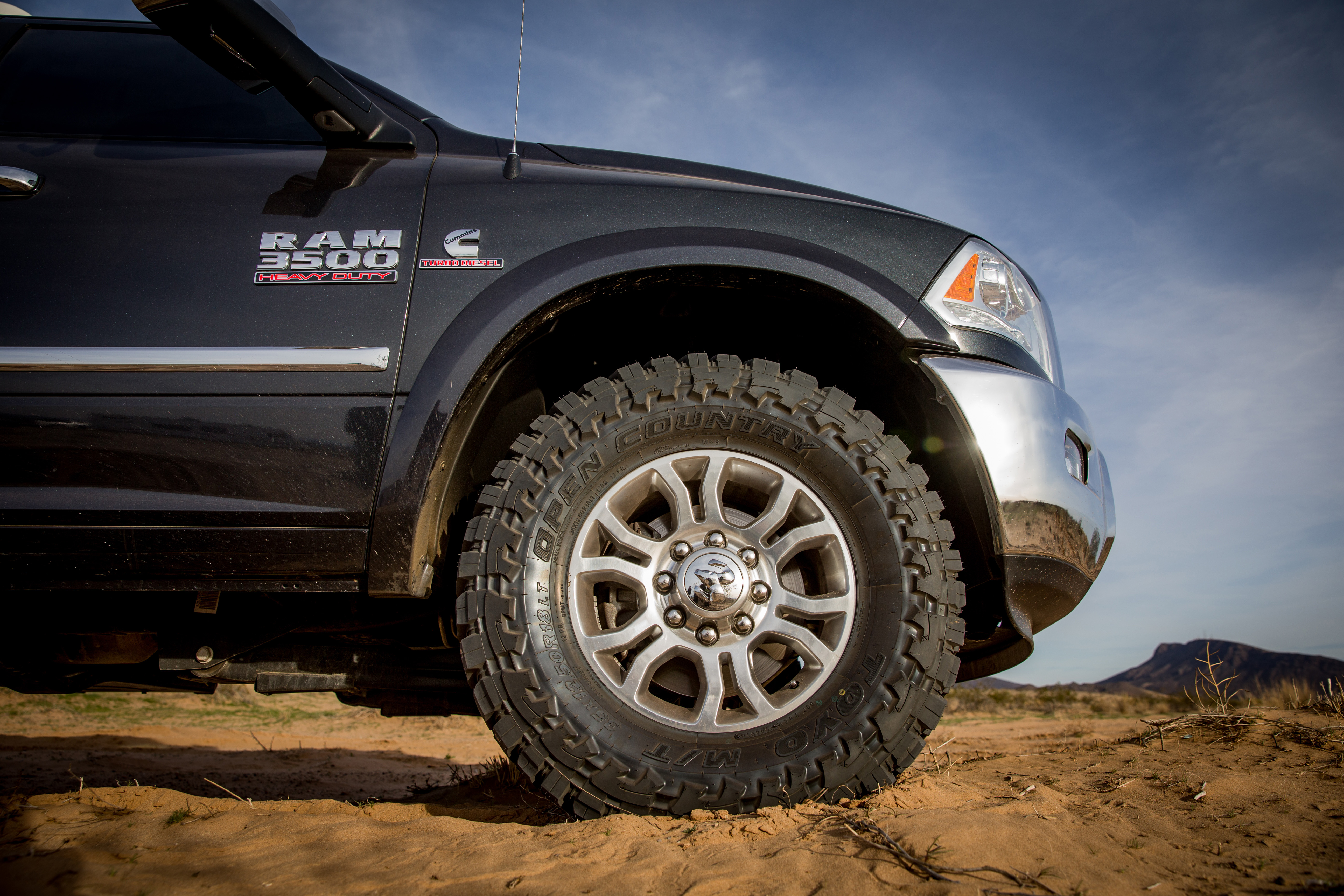 Load range. Toyo Tires. Шины для внедорожников. Автомобильная шина Toyo open Country WLT 1 275/65 r20 126/123q зимняя. Наварка внедорожной резины.